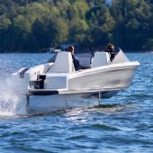 Alfa Bilklädsel - Candela Speed Boat - Båtinredning - Båtkapell
