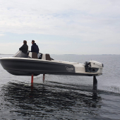 Alfa Bilklädsel - Candela Speed Boat - Båtinredning - Båtkapell