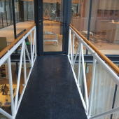 Alfa Bilklädsel - Lindat Trappräcke